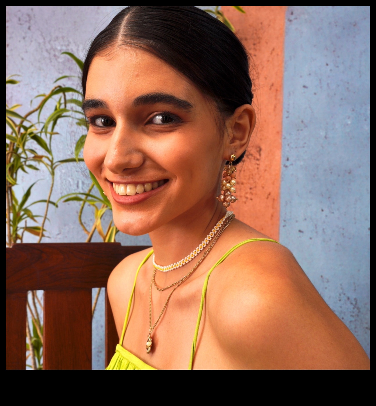 Krāšņi pārpilnība: izbaudiet mūsu kaklarotu izvēles ekstravaganci